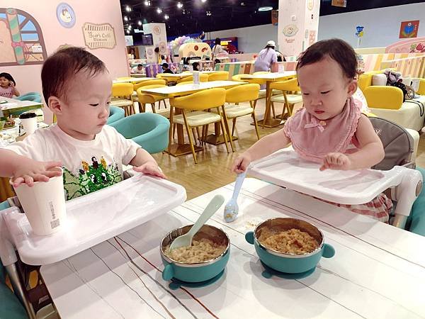 雙北︱全新貝兒絲親子咖啡廳。遊樂設施介紹/優惠方案。零食飲料