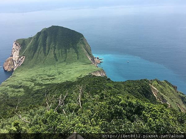 。宜蘭頭城 // 當地人不去就可惜了啊！龜山島登島 + 登4