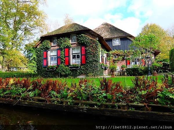 。荷蘭景點 // 自駕船🚤遊玩羊角村 Giethoorn