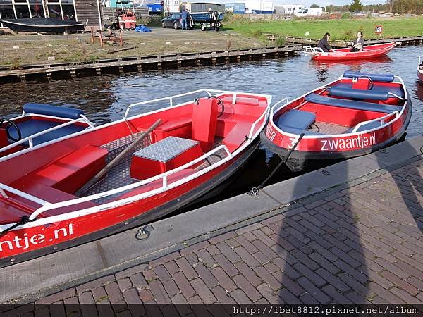 。荷蘭景點 // 自駕船🚤遊玩羊角村 Giethoorn