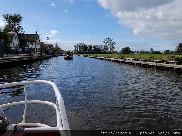 。荷蘭景點 // 自駕船🚤遊玩羊角村 Giethoorn