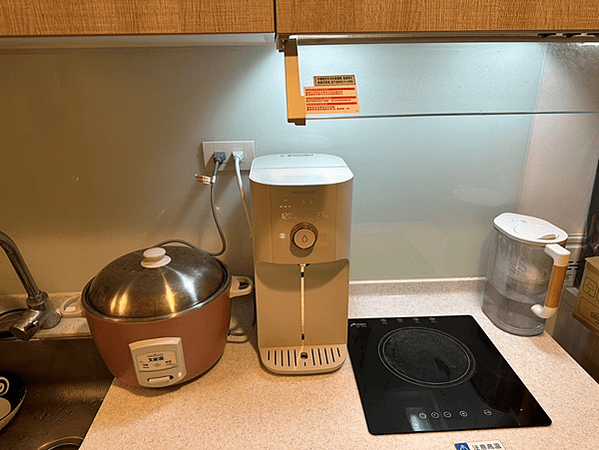 RO淨熱飲水機怎麼選？這台Bongcom幫康RO濾凈熱飲水機