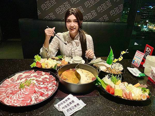 肉多多火鍋 三多店