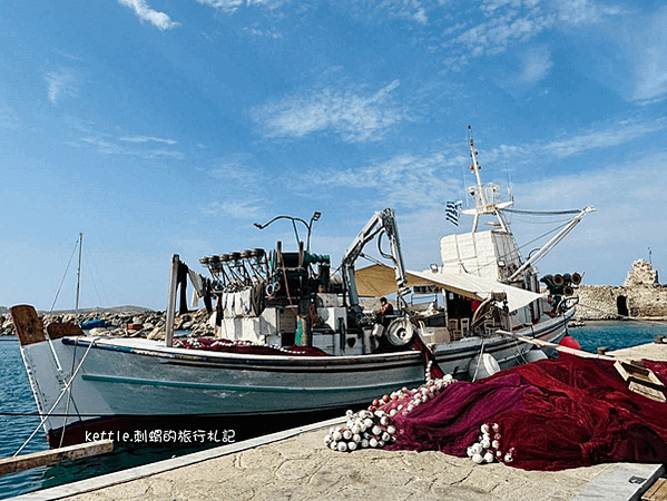 [希臘景點]納烏薩Naoussa:海港小漁村風光、碧海藍天超