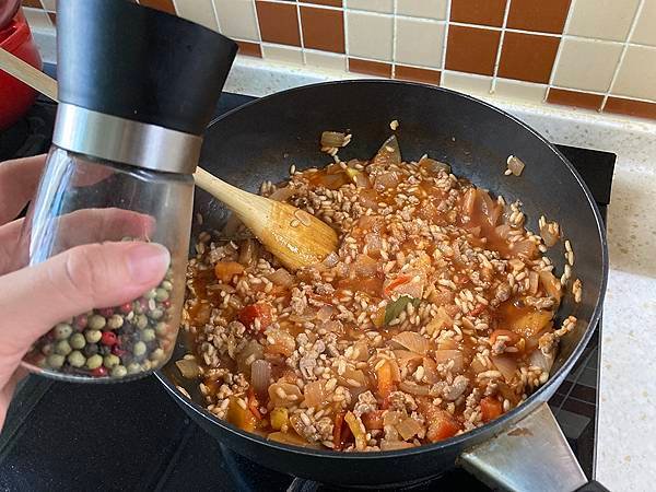 KOKO好食光｜茄汁肉醬高麗菜烤飯＿不會包高麗菜卷只好躺平