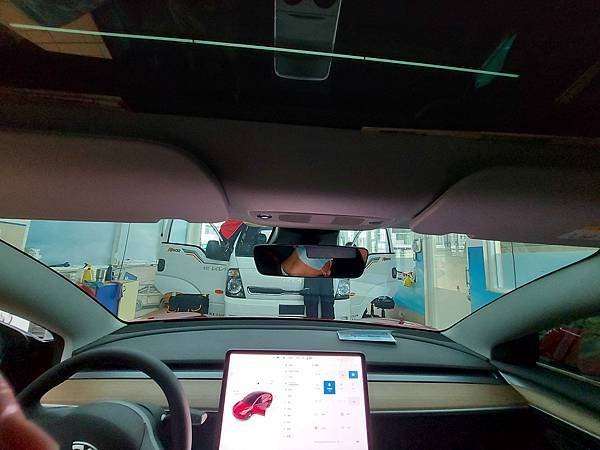 Tesla_model3-V30_X05_eTag30-2