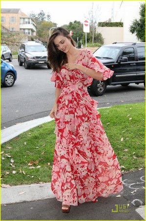 miranda-kerr-flynn-red-maxi-dress-04