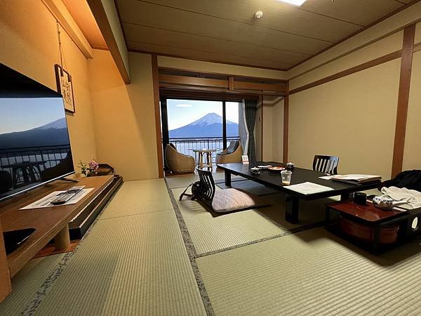 【2023 東京八天七夜自由行】Day 3 河口湖新倉富士淺