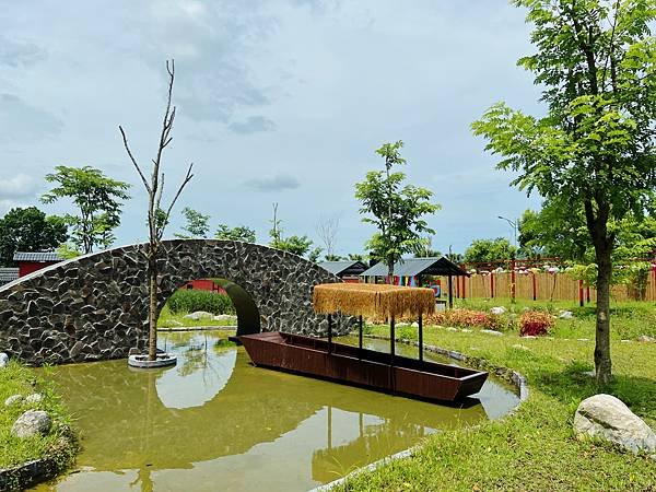 花蓮壽豐張家韓園（韓服體驗、親近與餵食小動物、九宮格火鍋與下