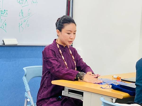 為了更了解自己的開店運勢走向來報名林滿圓數字易經課程 算命 