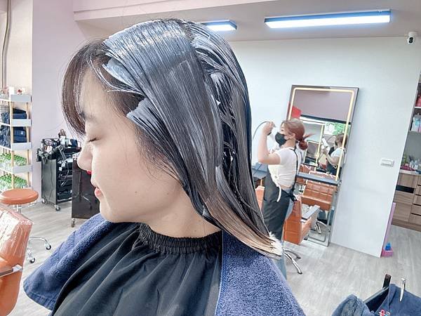 VS Hair｜台中髮廊｜西屯區最像動物園的理髮廳，來店看卡