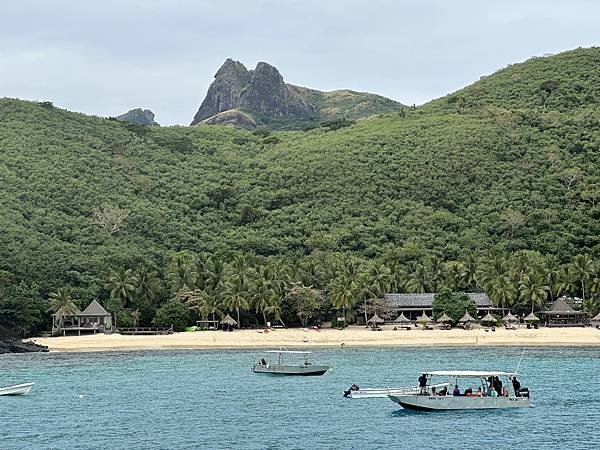 【🇫🇯斐濟 】𝐃𝐀𝐘 𝟏𝟐 - Sawa-i-Lau Cav