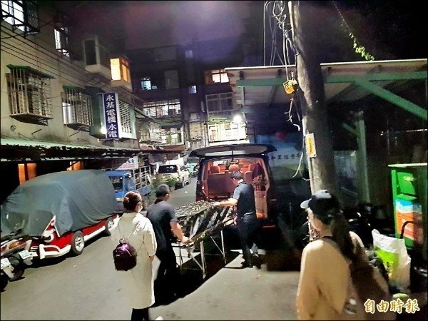 照顧崩潰-長照悲歌/照護殺人/介護殺人-喘息服務-多胞胎居家