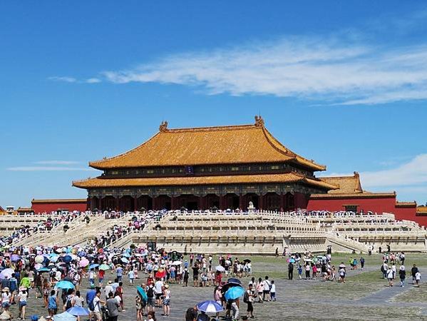 唐代宮廷寺院橫向平行的相鄰支柱的距離稱為「間」，縱向相鄰支柱