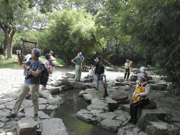 蘭亭古蹟在浙江紹興是東晉王羲之的園林住所-蘭亭碑是蘭亭之寶。