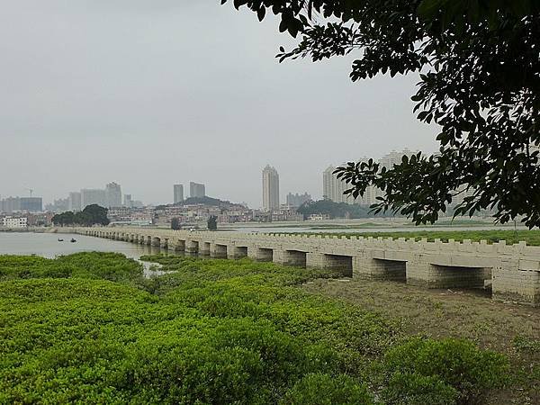 800px-Luoyang_Bridge