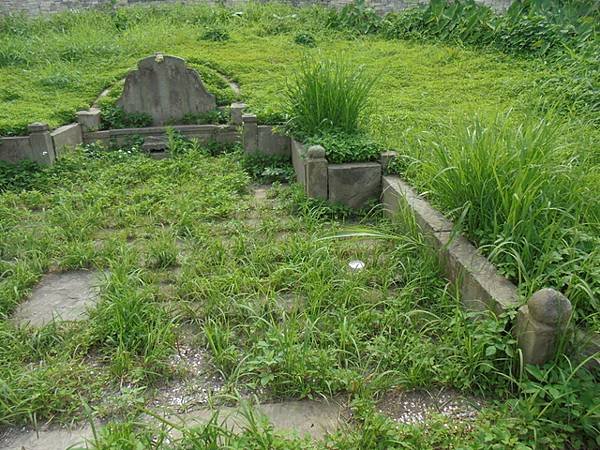 1834年粵籍姜秀鑾及閩籍周邦正等人合股成立「金廣福公館」，