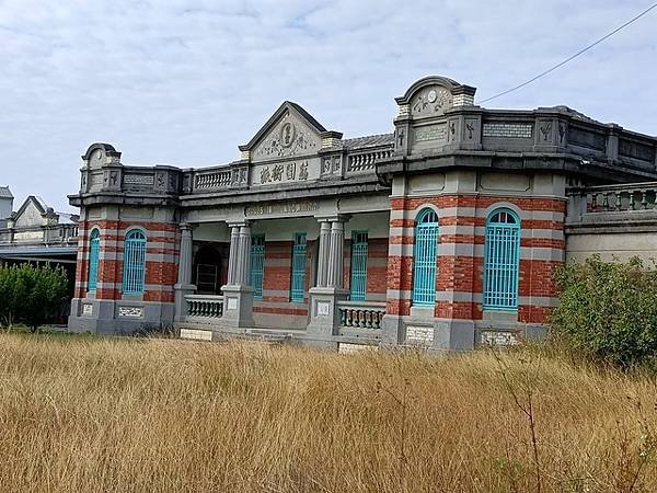 菁寮黃家古厝-巴洛克建築「菁寮荔園」黃宅就位於後壁鄉墨林村，