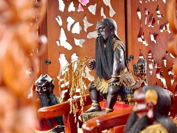 三重區先嗇宮主祀神農大帝「神農文化祭」二百六十尊神將踩街遶境