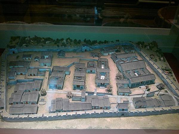 800px-Kowloon_Walled_City_Early_Stage_Model_in_History_Museum