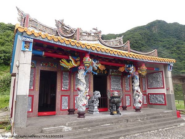 龜山島的普陀嚴「拱蘭宮」媽祖廟-此廟最早為三太子廟。1930