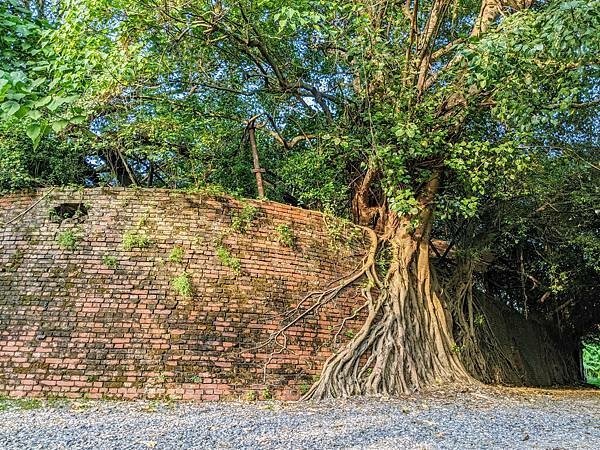 高雄大寮共益磚窯廠遺址八卦窯&amp;瑞榮磚窯廠遺址目仔窯-歷史建築