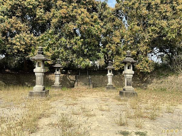 大內國小校內神社建於1938屬於「無格社」希望「一街庄一神社