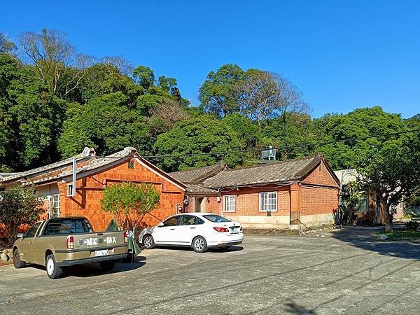 關西茅子埔德星彩耀陳家古厝/關西因當地地勢三面重山阻隔，一面