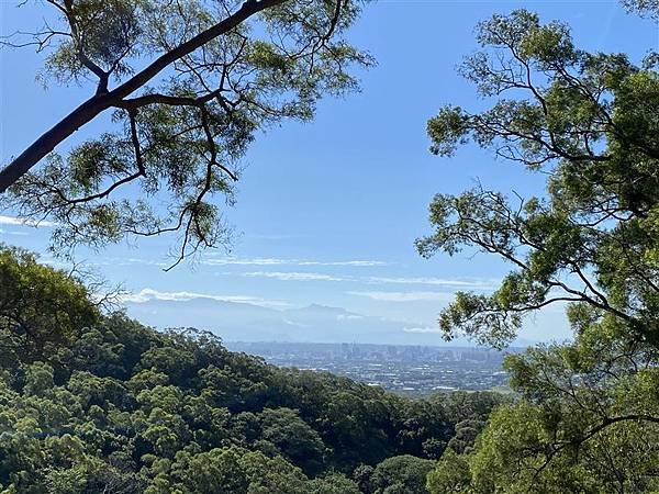 鳳崎步道-「鳳崎晚霞」即列入台灣淡新八景之一/當地人在竹北鳳