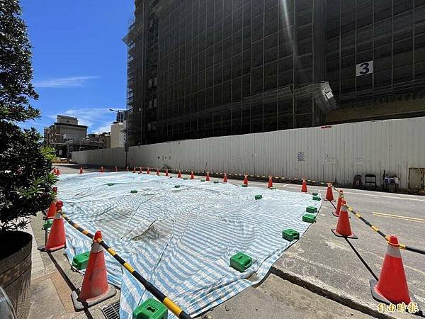 竹北天坑「520建案自救會」「豐采520」建案周邊道路至今共