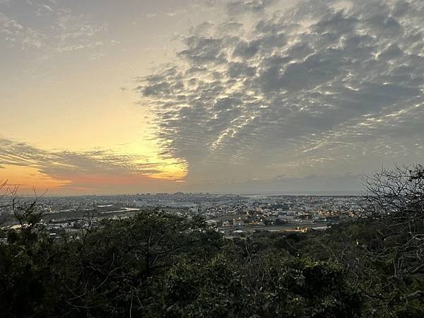 鳳崎步道-「鳳崎晚霞」即列入台灣淡新八景之一/當地人在竹北鳳