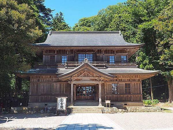 出雲大社「結良緣」聞名：求良緣必訪結緣神社-神社境內的兔子雕