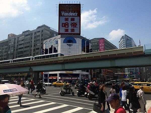 哈帝（Hardee&apos;s），台灣又稱哈帝漢堡，香港稱哈迪斯，是