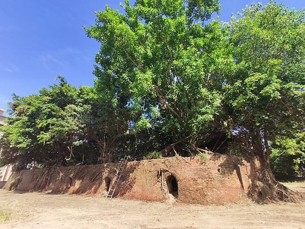 高雄大寮共益磚窯廠遺址八卦窯&amp;瑞榮磚窯廠遺址目仔窯-歷史建築