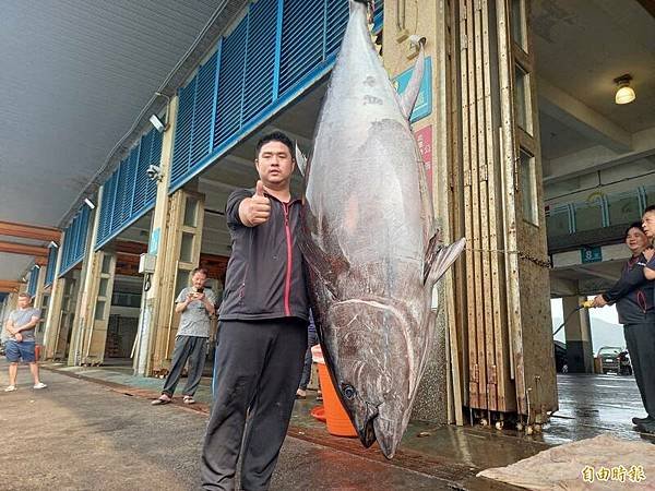 黑鮪魚季自民國九十一年舉辦第一鮪拍賣以來，至今十二年第一鮪皆