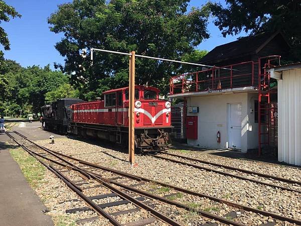 水鶴/火車加水站/給火車機車頭加煤加水-機務段都建有上煤台加