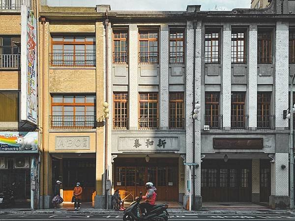 亞細亞ホテル飯店-亞細亞旅館於1928年的6月27日開幕19