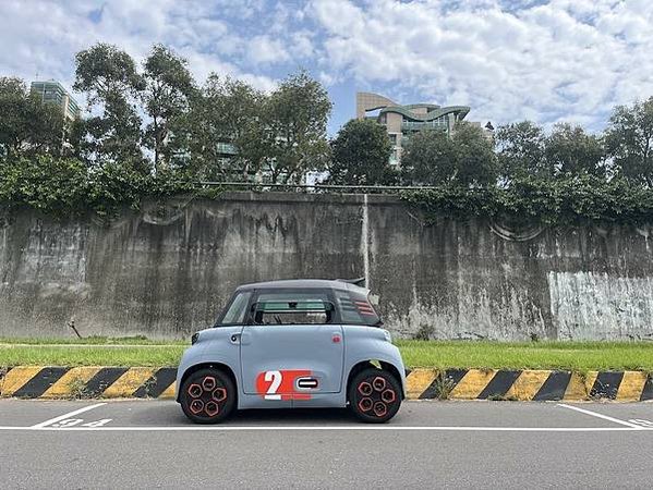 Cydes URI-II 的小型車在20世紀80年代日本曾風