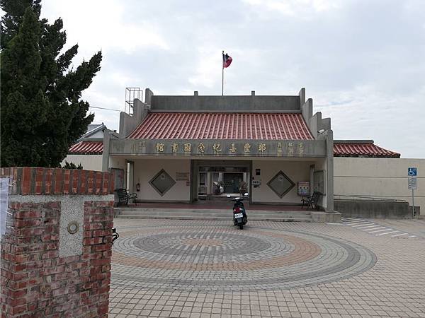 推銷來自雲林海邊鄭豐喜家鄉的地瓜，學童徐士庭說，看過「汪洋中