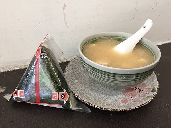 台北大安、科技大樓早餐推薦_松田日式飯糰(台大、國北教美食)
