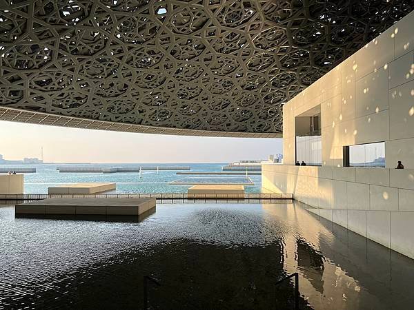 【杜拜七天六夜自助行】阿布達比必去景點推薦_阿布達比羅浮宮(