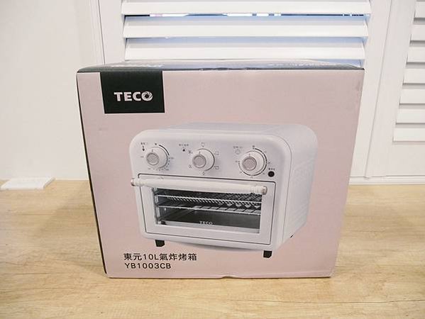 可愛牛奶色「東元10L氣炸烤箱YB1003CB」親子料理～～