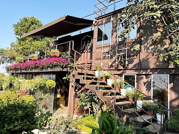 嘉義後山「幸福山丘」免門票、毛小孩也能來的景觀咖啡館。