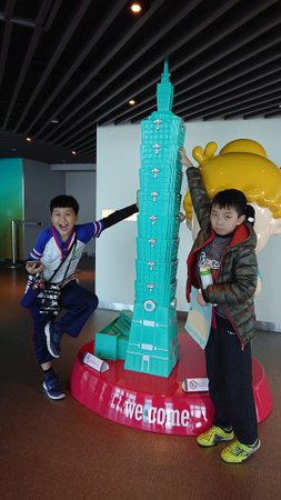 49813526_2024561854247455_1124836507299872768_n.jpg