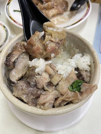 台北 松山 民生社區 巷弄內 很香港的「香港大排檔」