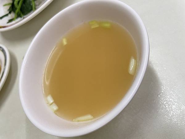 台北 松山 民生社區 巷弄內 很香港的「香港大排檔」