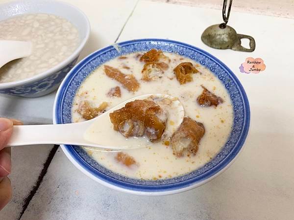 【不專業食記】台北北投｜早起吃早餐～「石牌無名手工蛋餅」與花