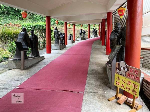 【新北石門｜石門景點】金剛宮四面佛｜劉家肉粽旁的國際景點，東