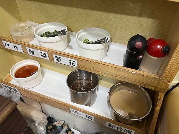 大宴小酌：前經濟部長也聞香的酸菜白肉鍋（大連風味館）