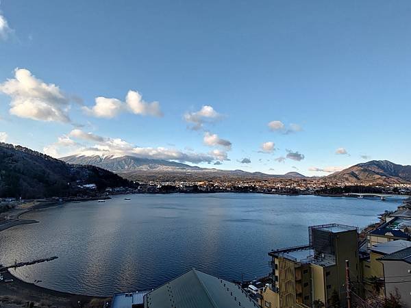 湖のホテル看富士山